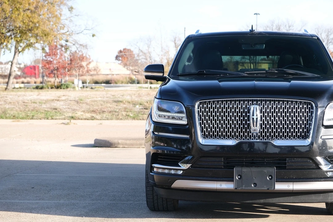 2018 Lincoln Navigator 4th Gen - Image 3 of 21