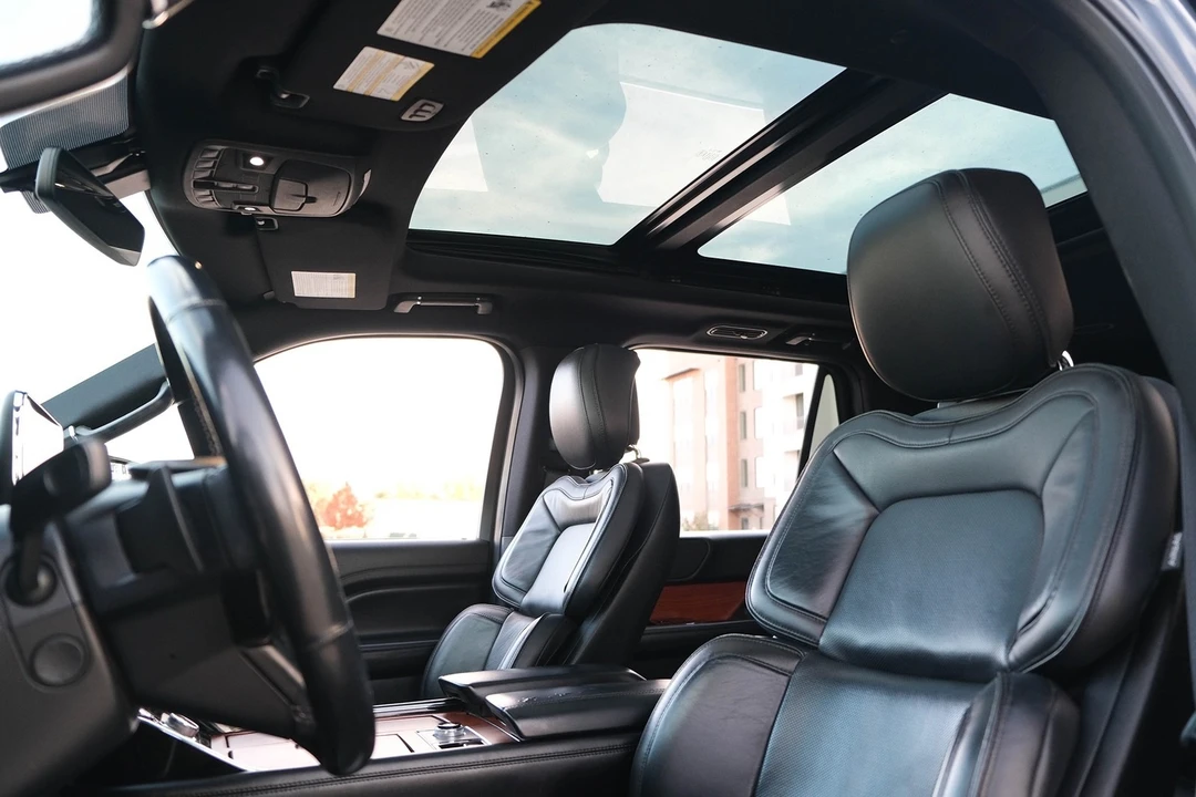 2018 Lincoln Navigator 4th Gen - Image 15 of 21