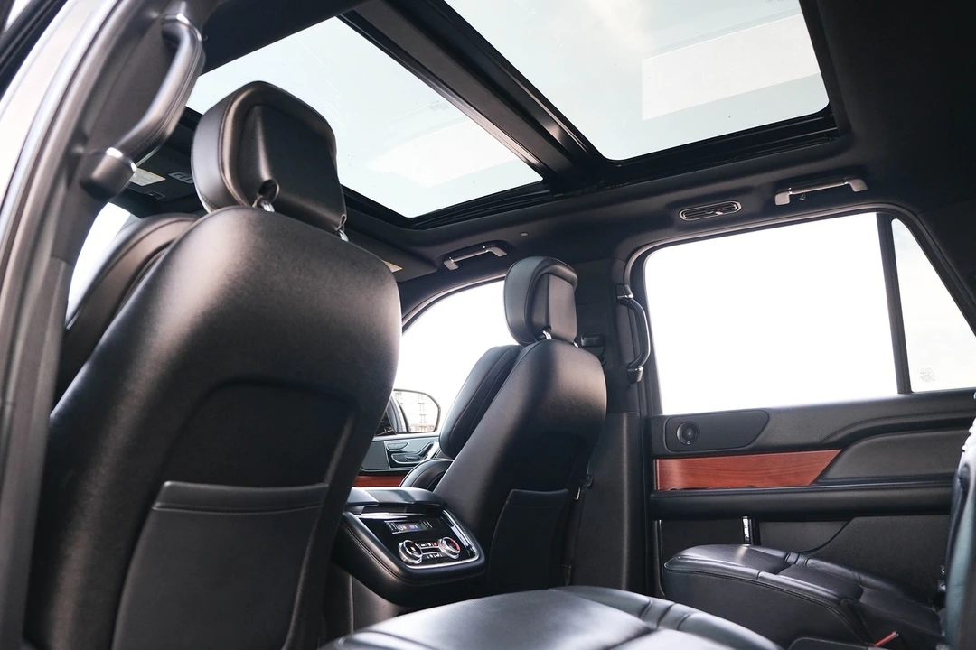 2018 Lincoln Navigator 4th Gen - Image 18 of 21