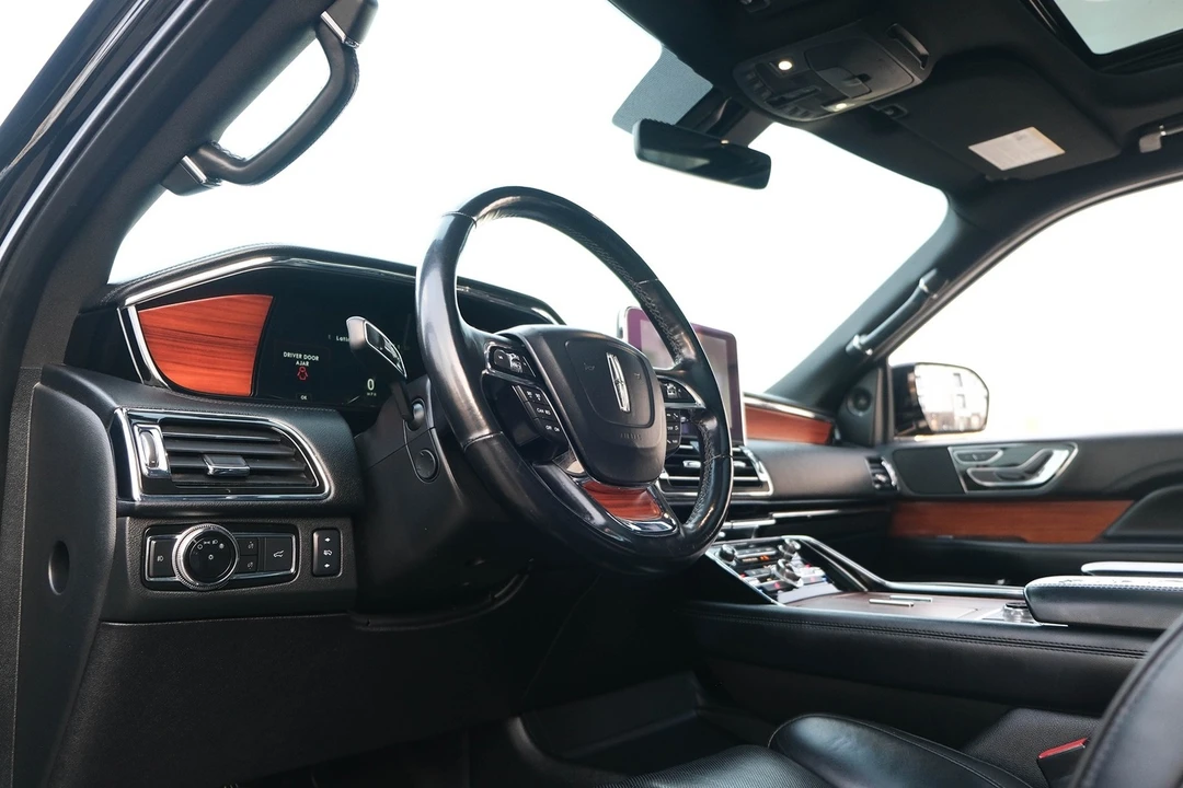 2018 Lincoln Navigator 4th Gen - Image 13 of 21