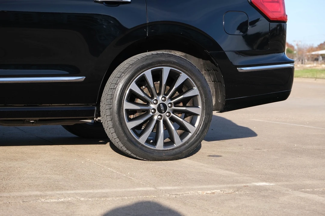 2018 Lincoln Navigator 4th Gen - Image 7 of 21