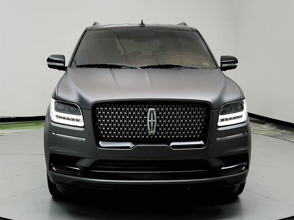 2018 Lincoln Navigator 4th Gen - Image 2 of 12