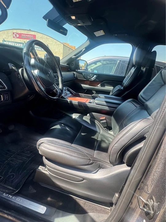 2018 Lincoln Navigator 4th Gen - Image 9 of 10