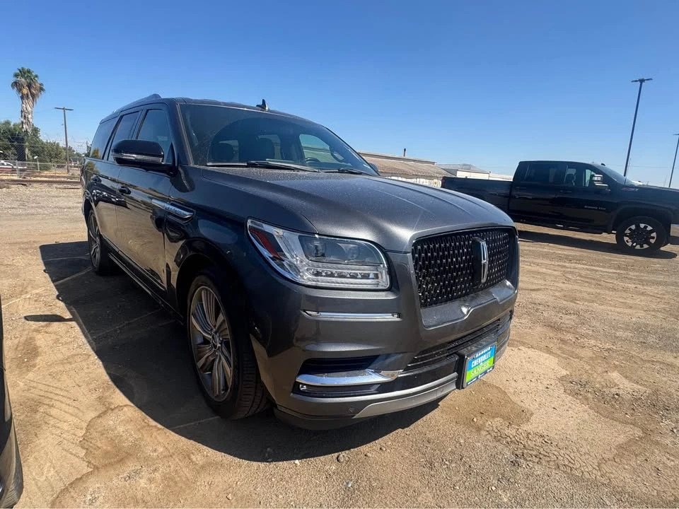 2018 Lincoln Navigator 4th Gen - Image 3 of 10