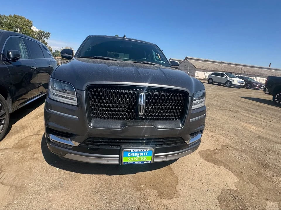 2018 Lincoln Navigator 4th Gen - Image 2 of 10