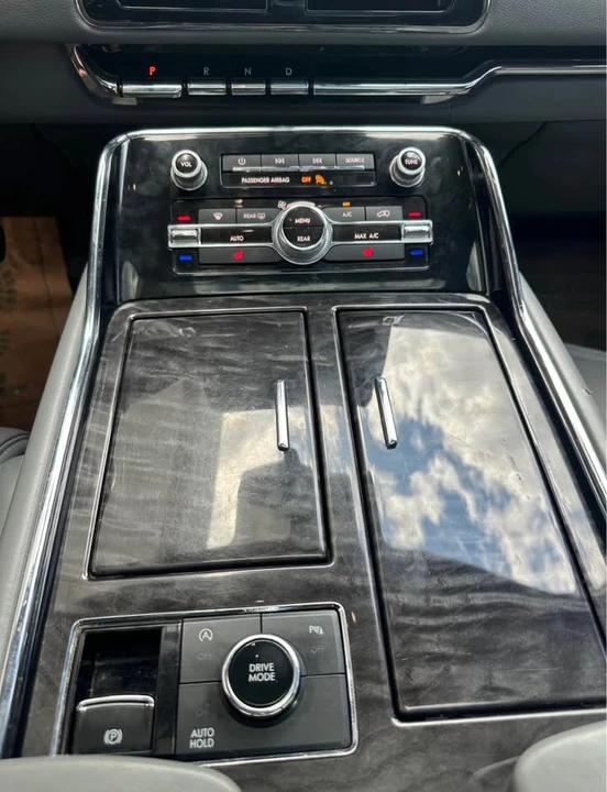 2018 Lincoln Navigator 4th Gen - Image 5 of 18