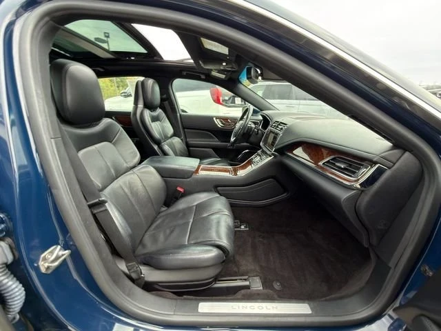 2018 Lincoln Continental 10th Gen - Image 9 of 20