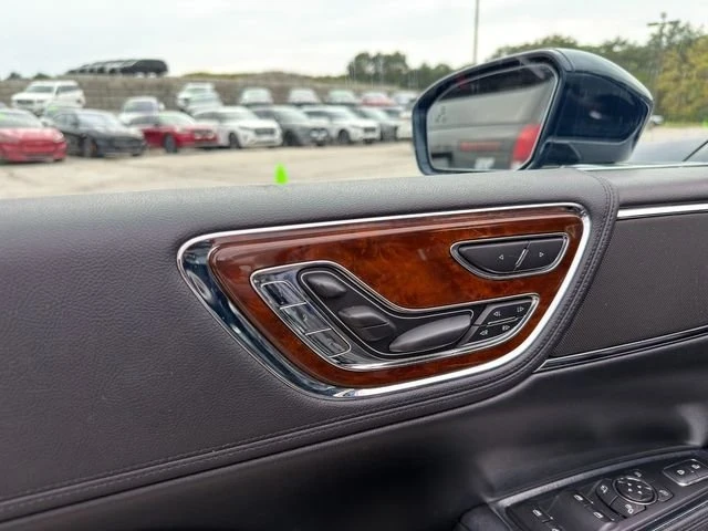 2018 Lincoln Continental 10th Gen - Image 18 of 20