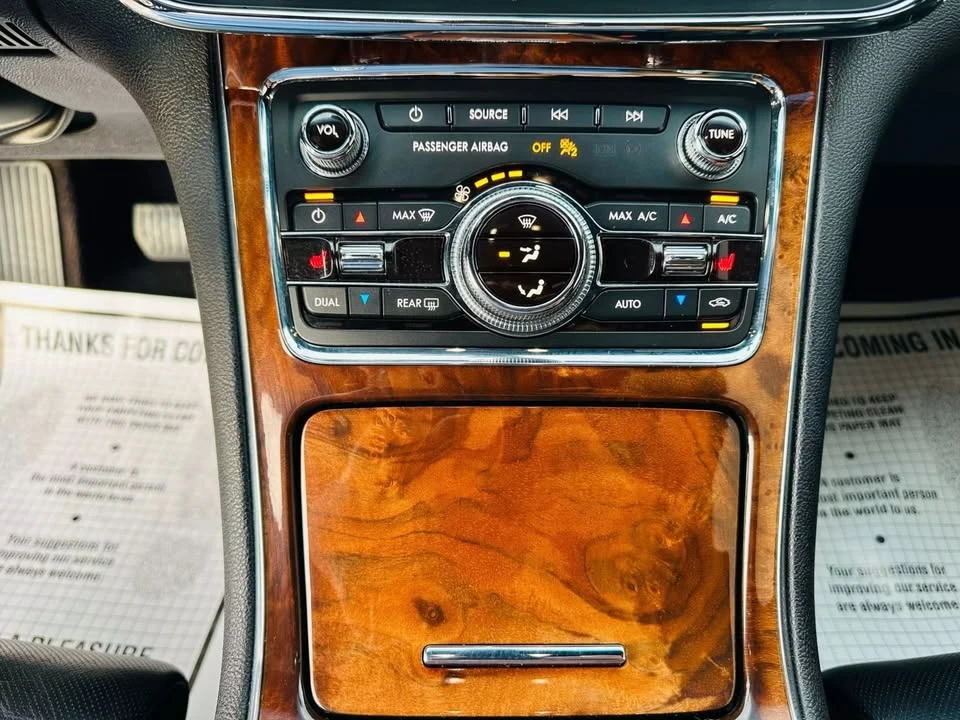 2018 Lincoln Continental 10th Gen - Image 18 of 20