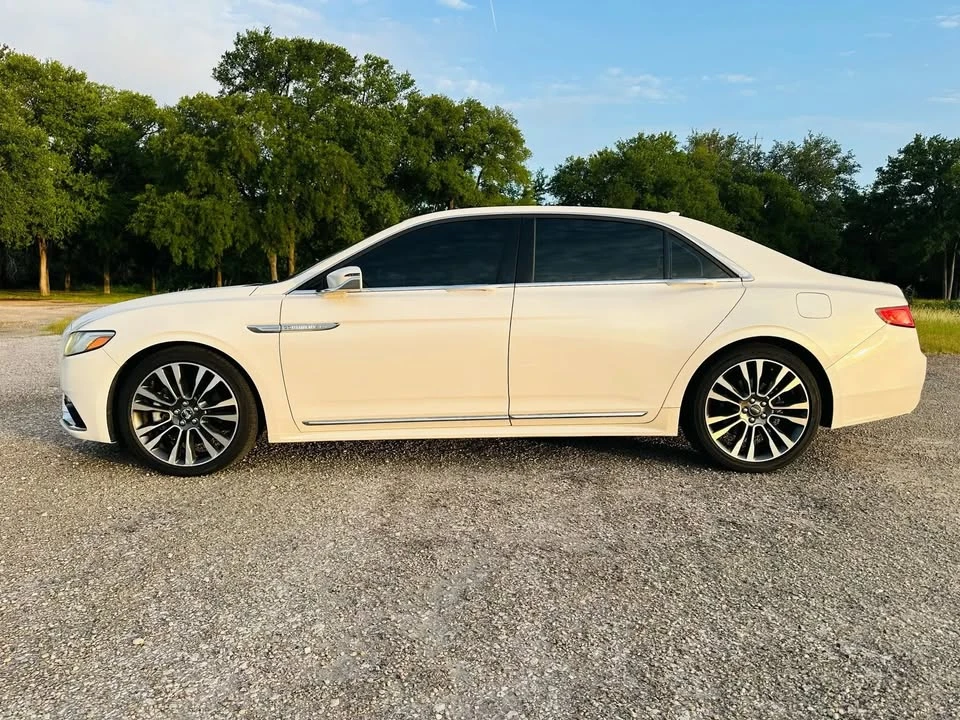2018 Lincoln Continental 10th Gen - Image 4 of 20