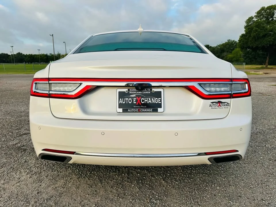 2018 Lincoln Continental 10th Gen - Image 7 of 20