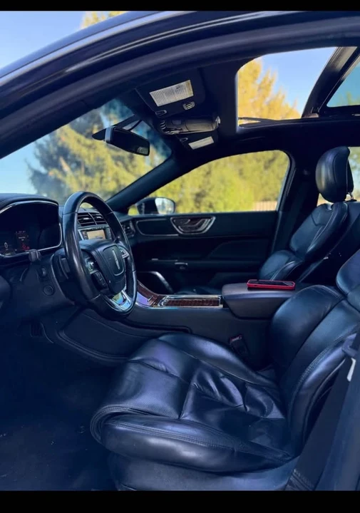 2018 Lincoln Continental 10th Gen - Image 10 of 19