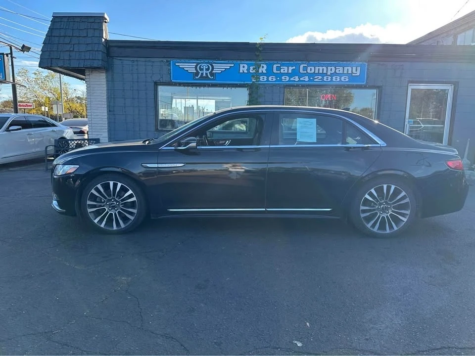 2018 Lincoln Continental 10th Gen - Image 2 of 10