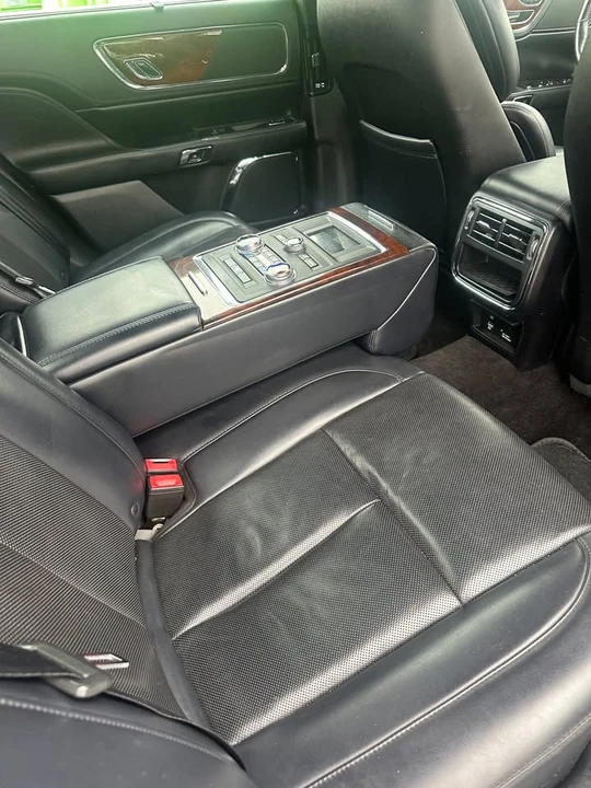 2018 Lincoln Continental 10th Gen - Image 14 of 18