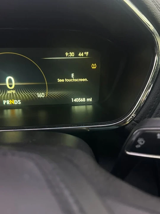 2018 Lincoln Continental 10th Gen - Image 11 of 18