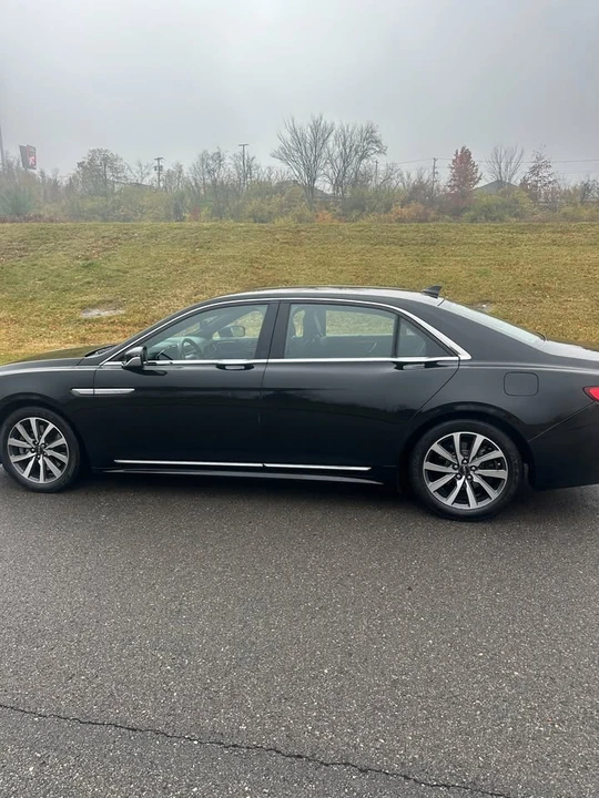 2018 Lincoln Continental 10th Gen - Image 15 of 18