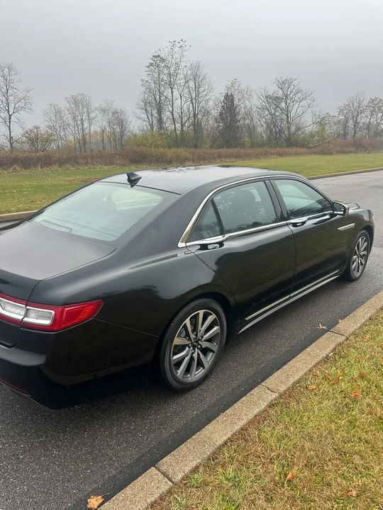 2018 Lincoln Continental 10th Gen - Image 8 of 18