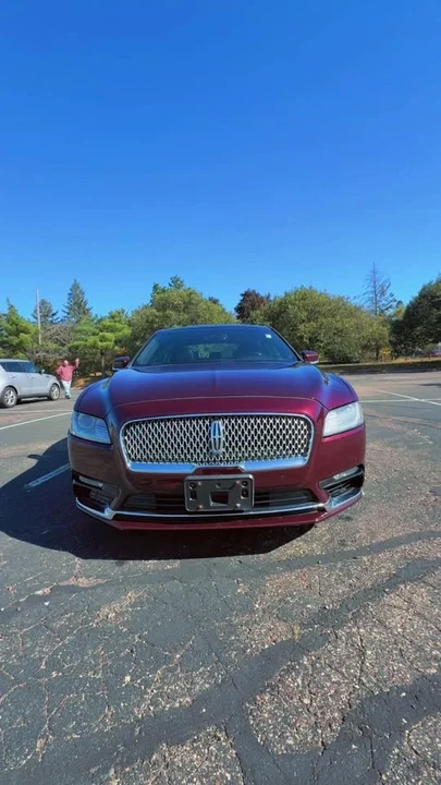 2018 Lincoln Continental 10th Gen - Image 3 of 15
