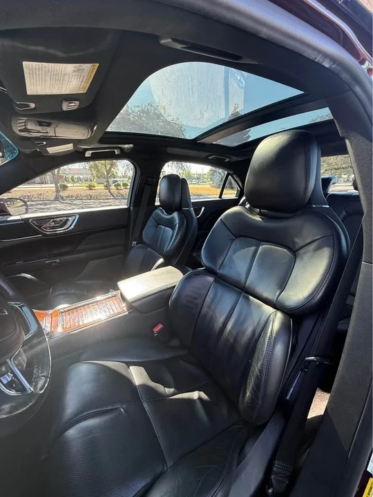 2018 Lincoln Continental 10th Gen - Image 13 of 15