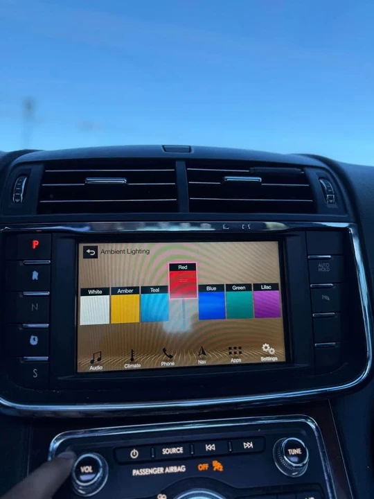 2018 Lincoln Continental 10th Gen - Image 15 of 20