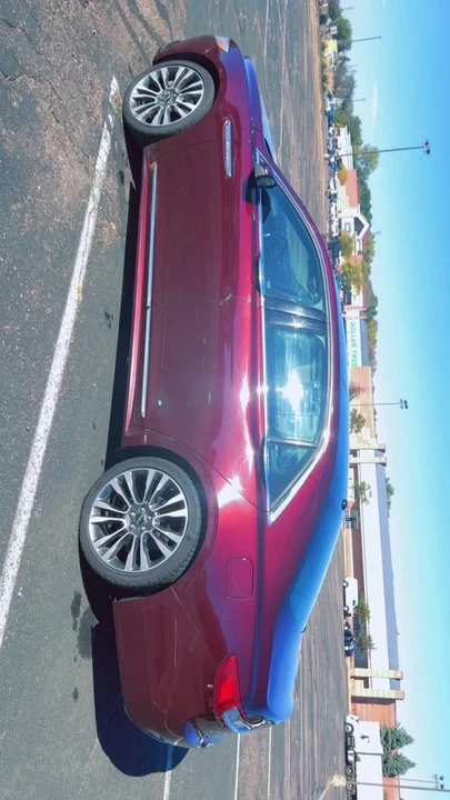 2018 Lincoln Continental 10th Gen - Image 5 of 15