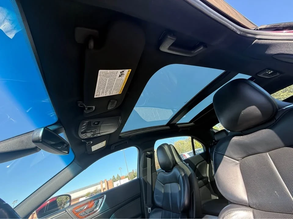 2018 Lincoln Continental 10th Gen - Image 12 of 15