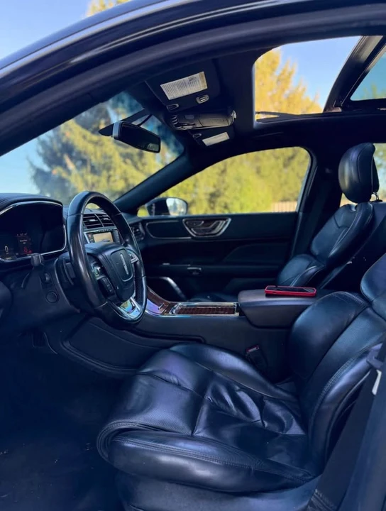 2018 Lincoln Continental 10th Gen - Image 10 of 20
