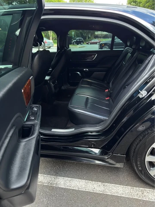 2018 Lincoln Continental 10th Gen - Image 7 of 9