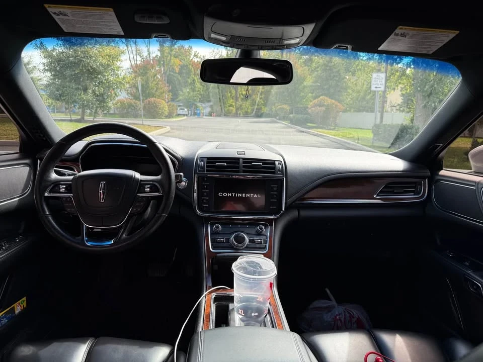 2018 Lincoln Continental 10th Gen - Image 11 of 13