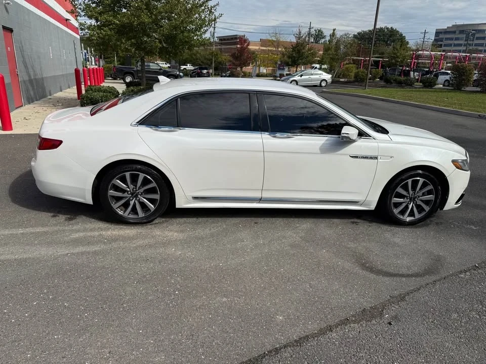 2018 Lincoln Continental 10th Gen - Image 6 of 13