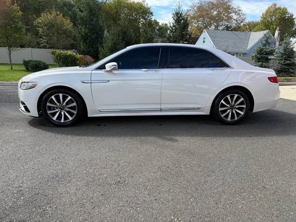 2018 Lincoln Continental 10th Gen - Image 2 of 13