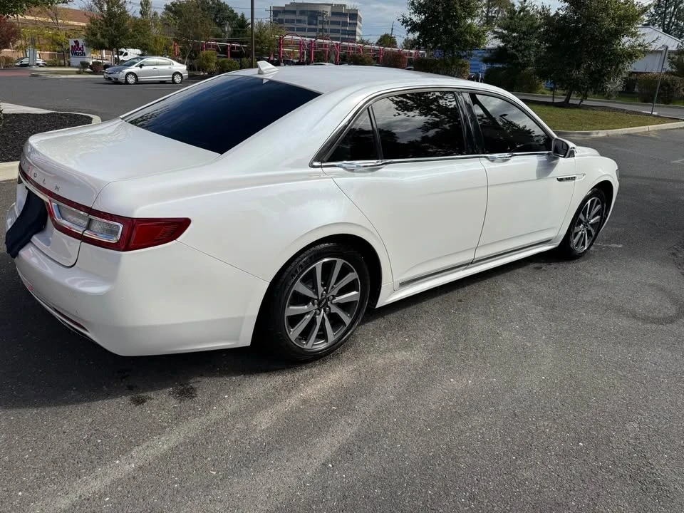 2018 Lincoln Continental 10th Gen - Image 5 of 13