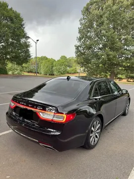 2018 Lincoln Continental Premiere Sedan