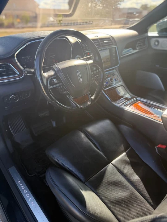 2018 Lincoln Continental 10th Gen - Image 5 of 9