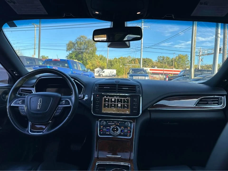 2018 Lincoln Continental 10th Gen - Image 8 of 10