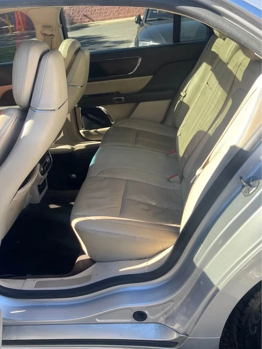 2018 Lincoln Continental 10th Gen - Image 16 of 17