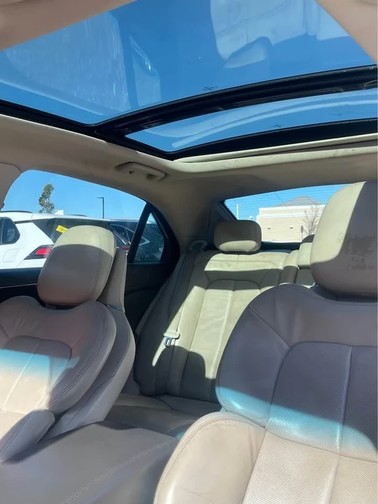 2018 Lincoln Continental 10th Gen - Image 14 of 17
