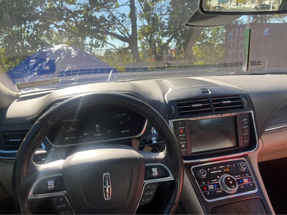 2018 Lincoln Continental 10th Gen - Image 17 of 17