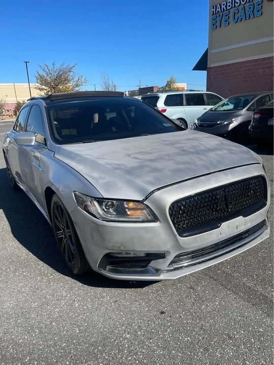 2018 Lincoln Continental 10th Gen - Image 3 of 17