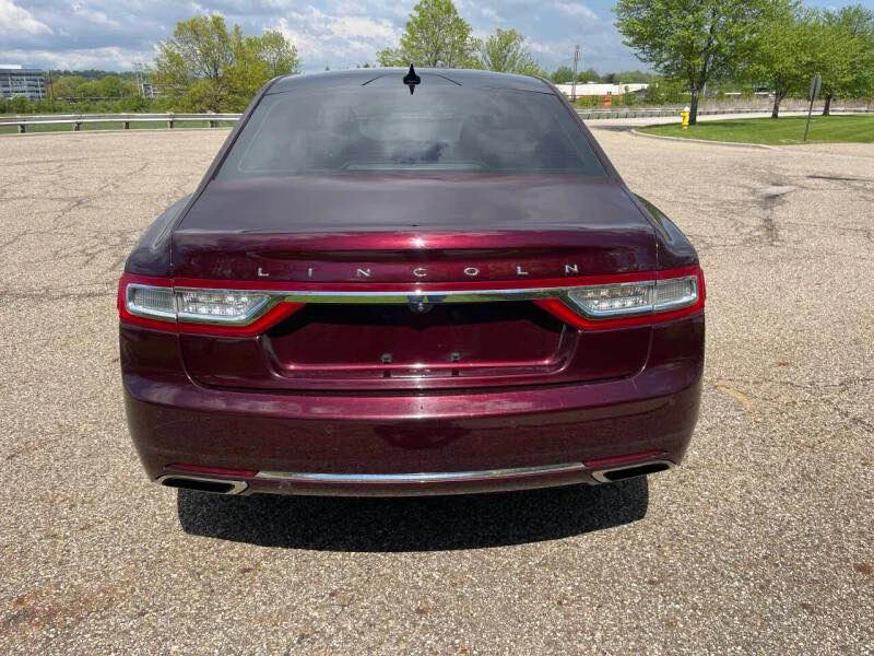 2018 Lincoln Continental 10th Gen - Image 8 of 18