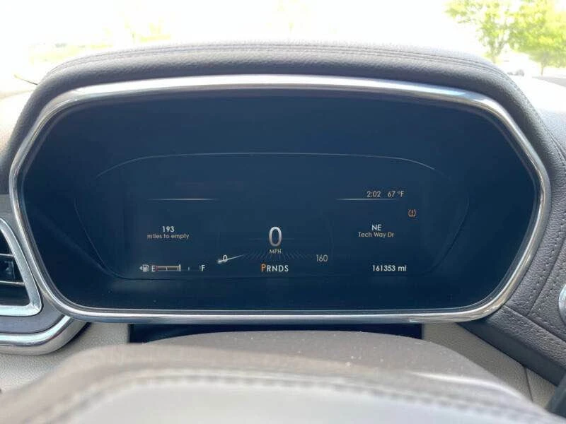 2018 Lincoln Continental 10th Gen - Image 15 of 18