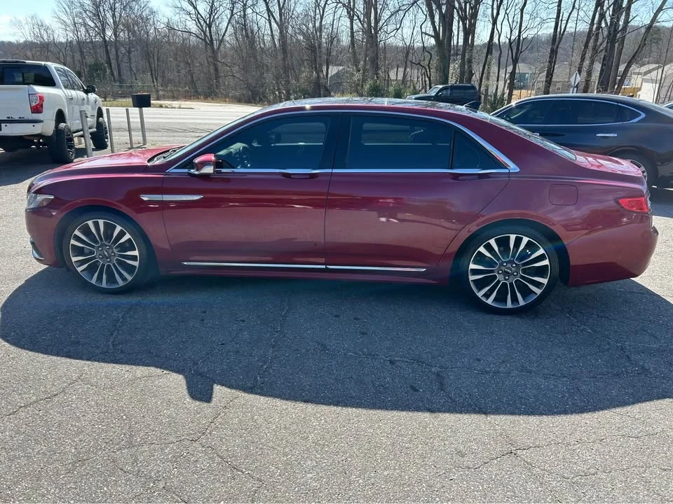 2018 Lincoln Continental 10th Gen - Image 17 of 20