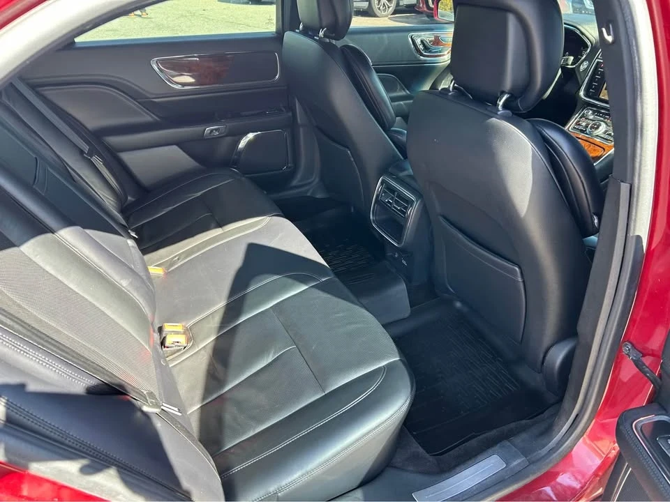 2018 Lincoln Continental 10th Gen - Image 18 of 20