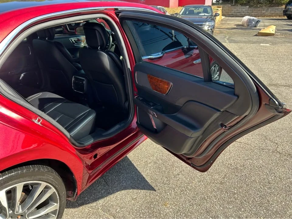 2018 Lincoln Continental 10th Gen - Image 4 of 20