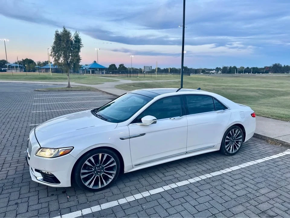 2018 Lincoln Continental 10th Gen - Image 8 of 17