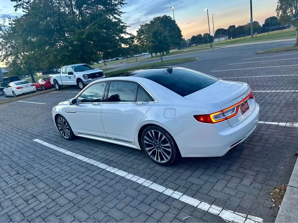 2018 Lincoln Continental 10th Gen - Image 7 of 17
