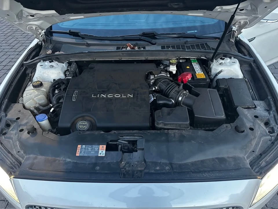 2018 Lincoln Continental 10th Gen - Image 12 of 17