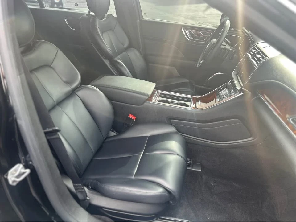2018 Lincoln Continental 10th Gen - Image 7 of 19