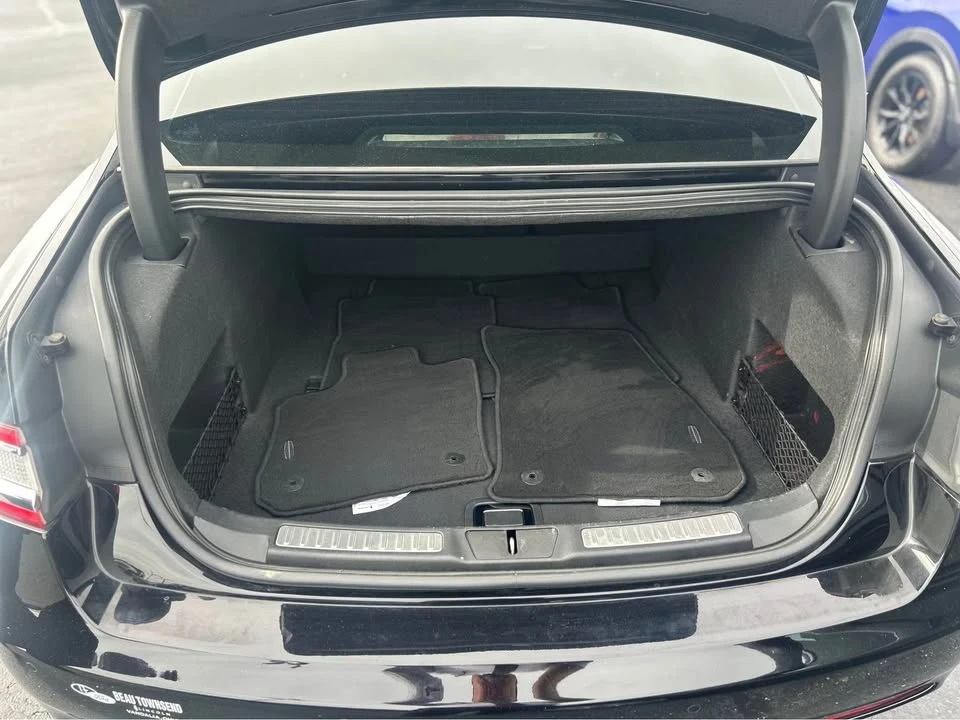 2018 Lincoln Continental 10th Gen - Image 19 of 19