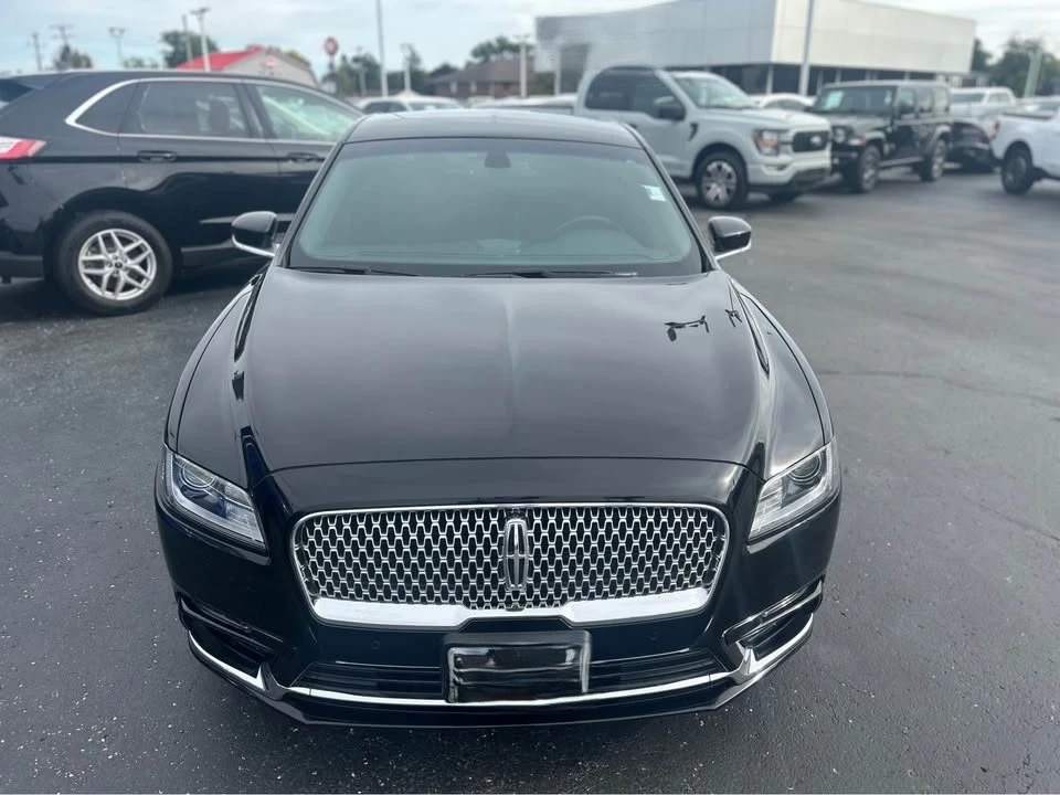 2018 Lincoln Continental 10th Gen - Image 3 of 19